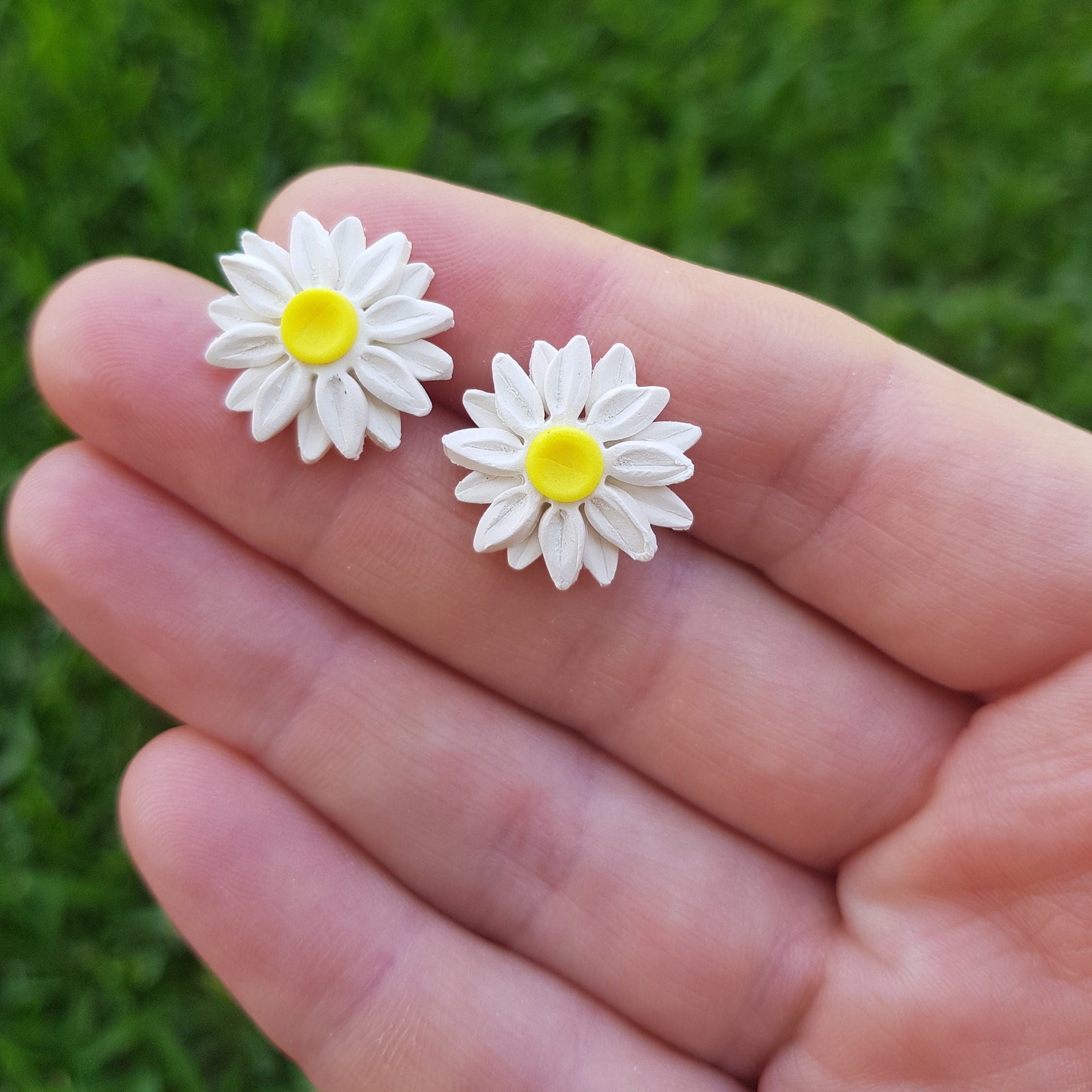 Daisy Stud Earrings