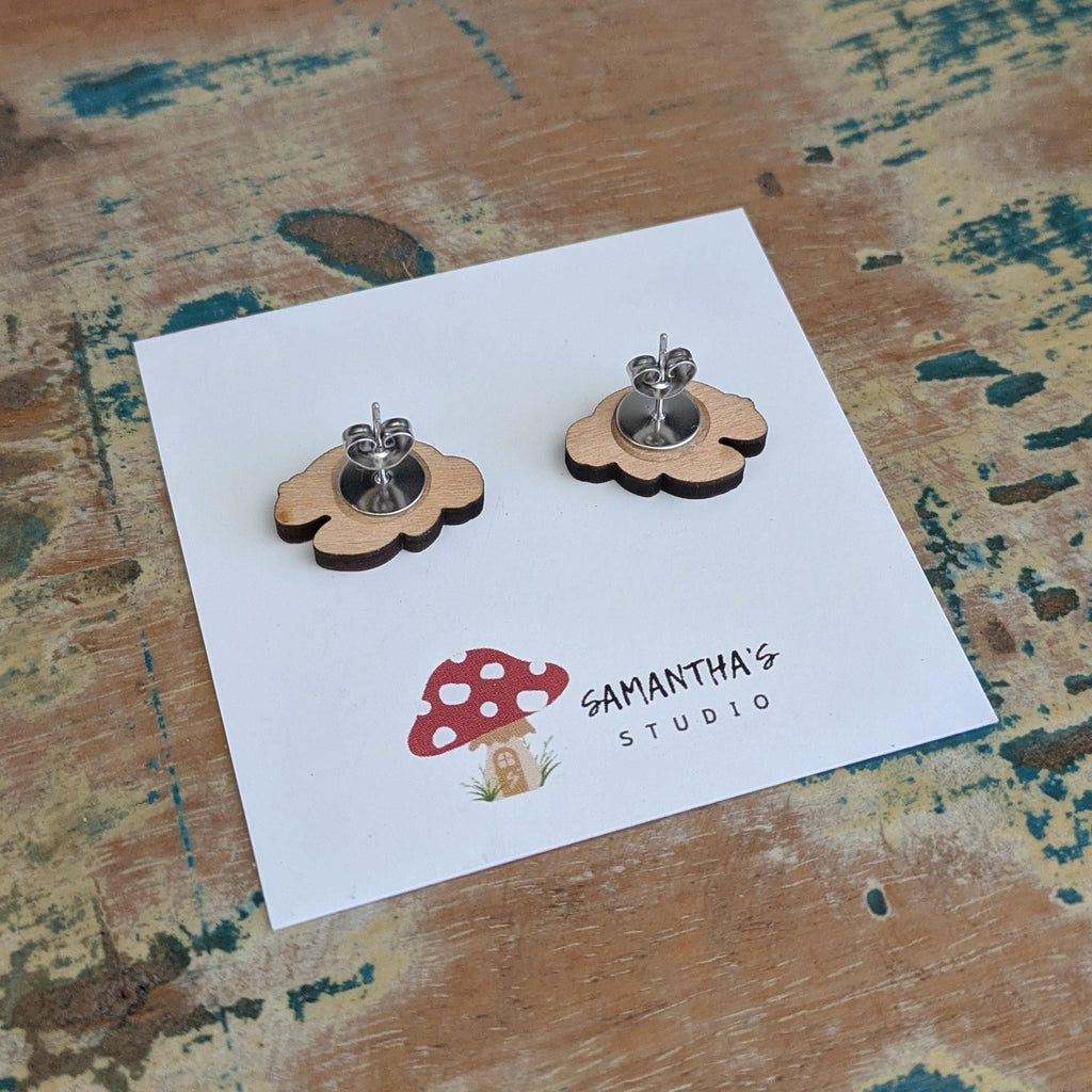 Turtle stud earrings