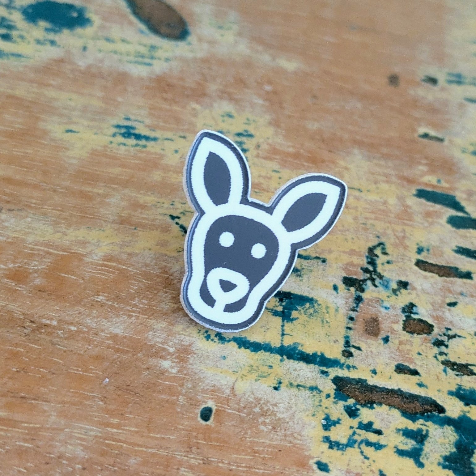 Kangaroo Hat Pin