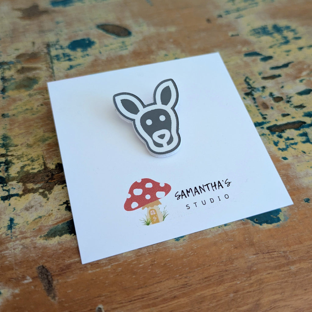 Kangaroo Hat Pin