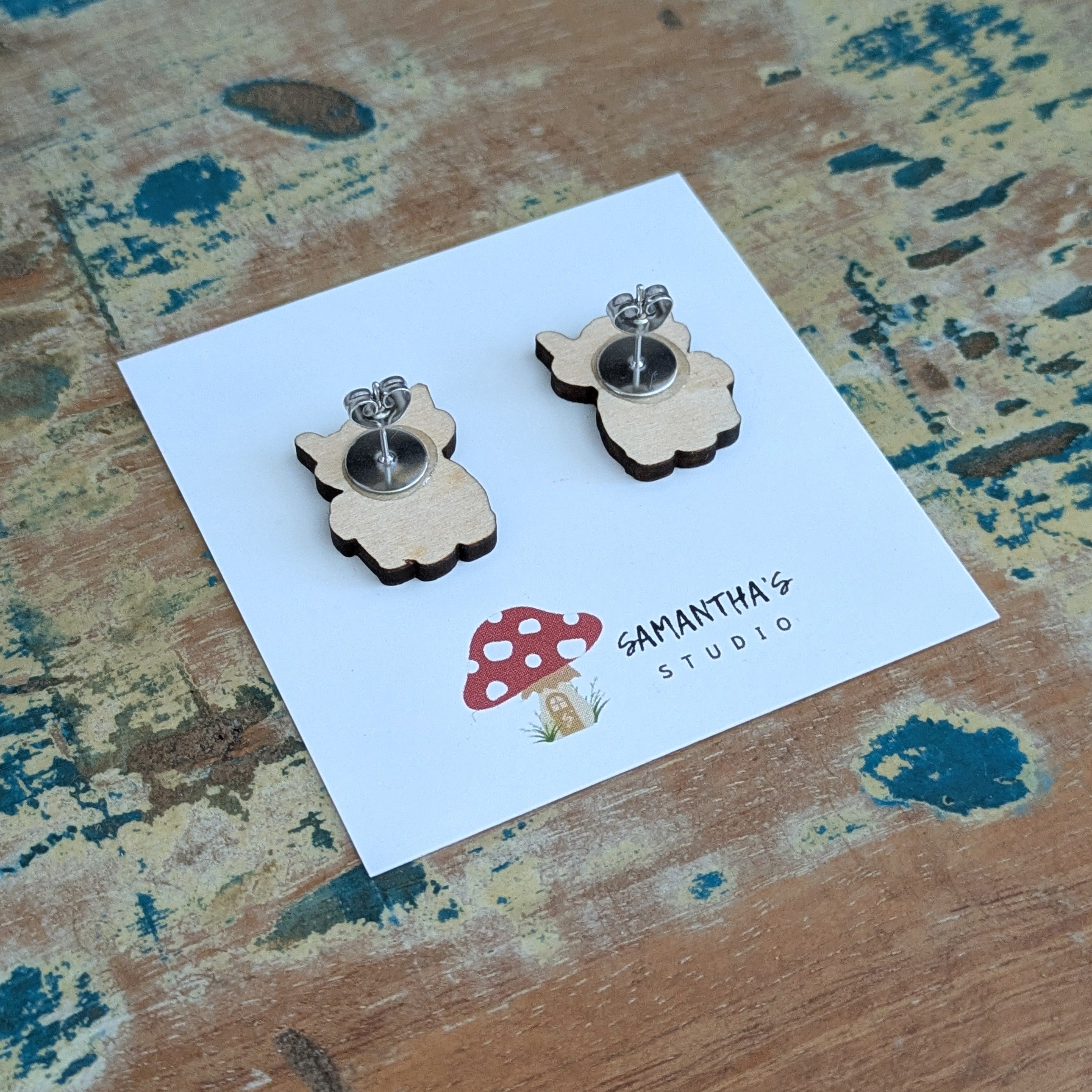 Highland Cow Stud earrings