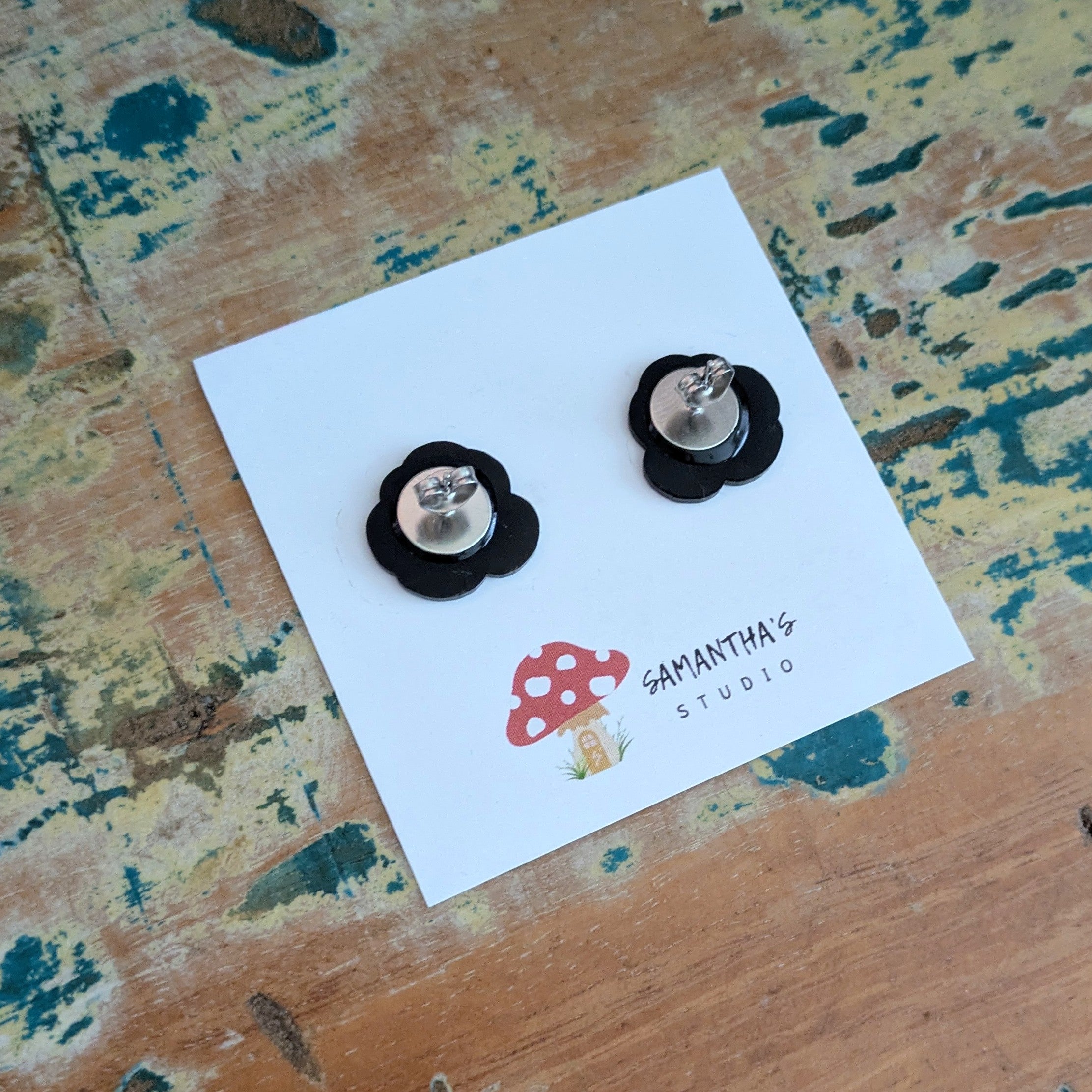 Pansy Acrylic Stud Earrings