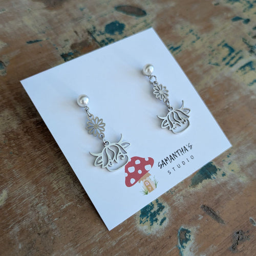 Bee In The Flower Fields Earrings