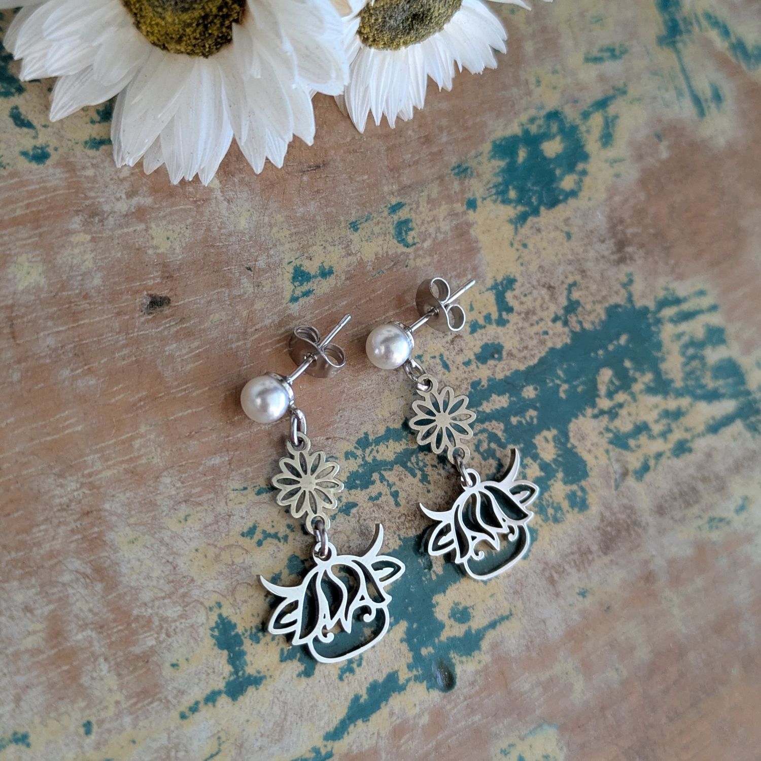 Bee In The Flower Fields Earrings