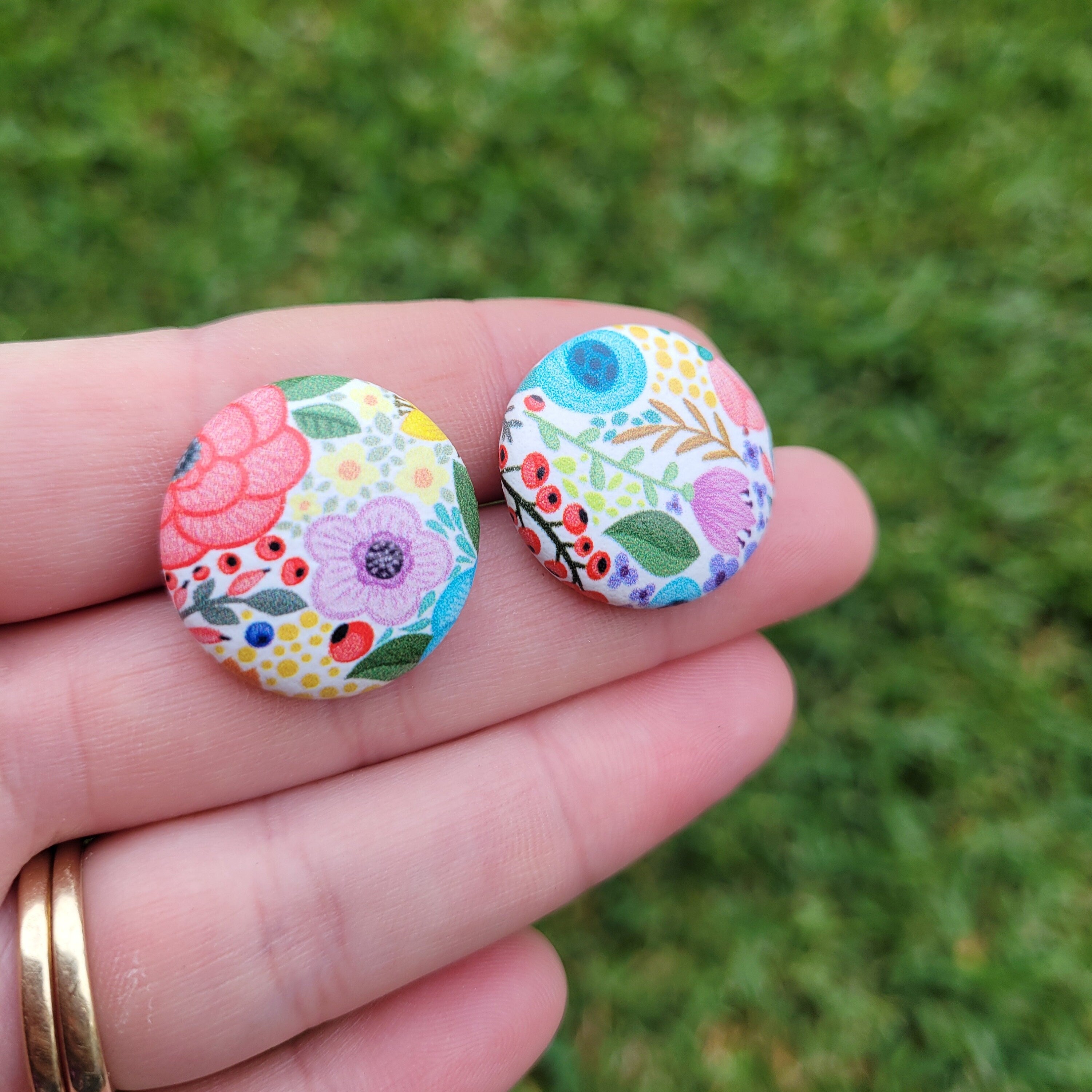 Spring Fashion Button Stud earrings